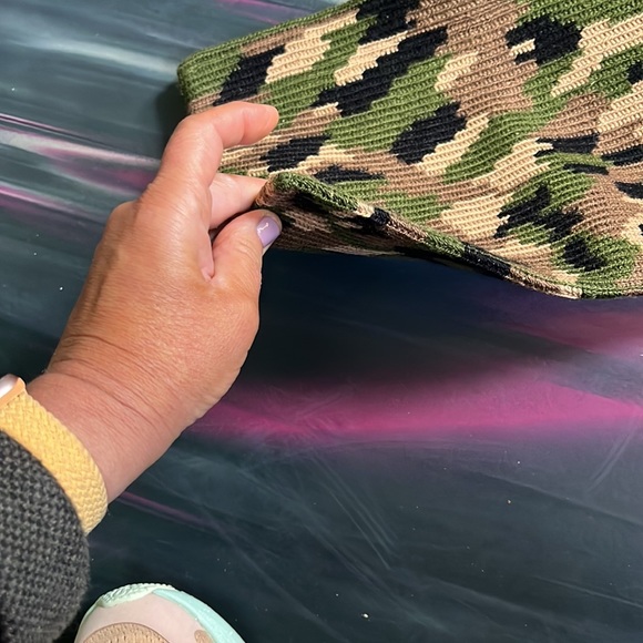 Ani Almeida camo clutch - Picture 7 of 8